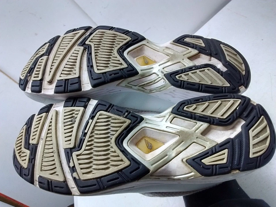 Zapato para caminar Spira para mujer de cuero blanco con cordones Oxford perforado 9,5 M 41 Foto 4 de 4