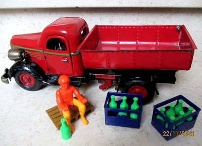 ancien camion benne TONKA (12 CM