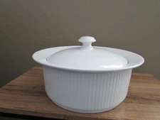 Dansk Bistro all white 2 Quart Covered Casserole Dish With Lid-Microwave Safe