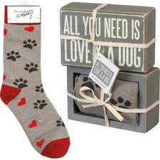 Love and A Dog Box Sign  Sock Set Unisex Size M/L Primitives by Kathy Fashion
