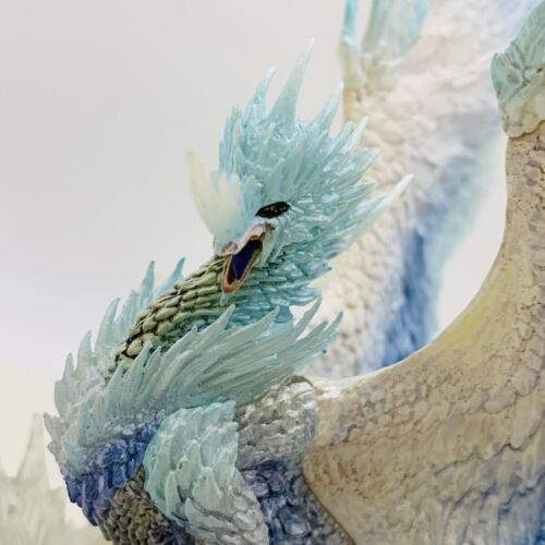 PS4 JAPAN Monster Hunter World IceBorne Master Edition Collector's Package - Picture 8 of 9