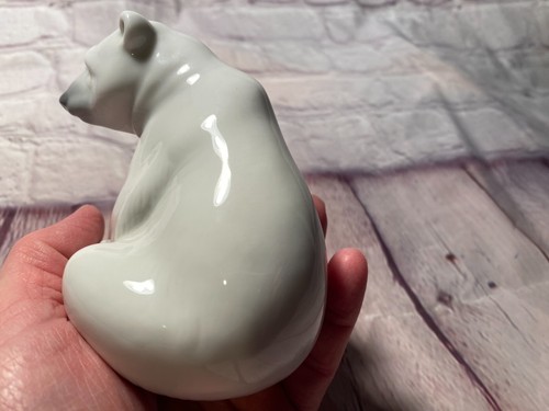 Lladro Polar Bear Figurine Sitting Polar Bear 1209 Spain Hand Painted Porcelain - Picture 9 of 11