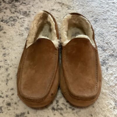 UGG Australia Slippers Mens 9 Ascot Moccasins Slip On Flats 