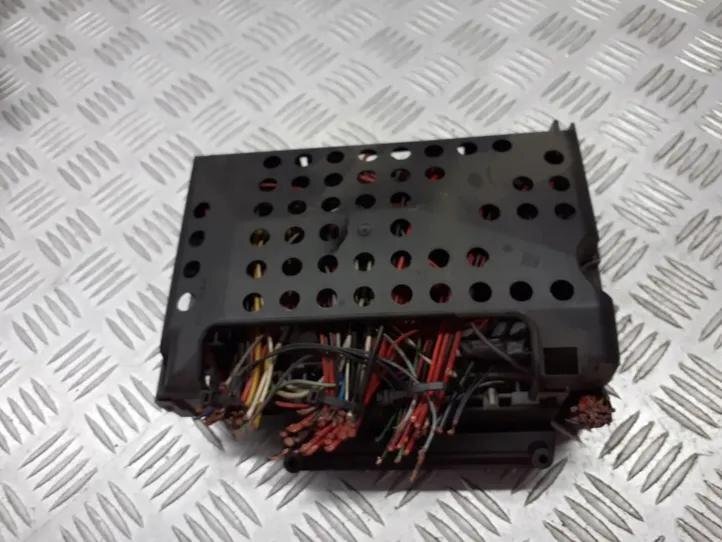 OPEL ASTRA G Sedan F69 Sicherungskasten 24431677 1.40 Petrol 66kw 2001