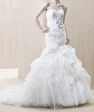 Enzoani Gillian 10 Wedding Dress Lace Appliques Bustled Tulle 3D Flowers Wow