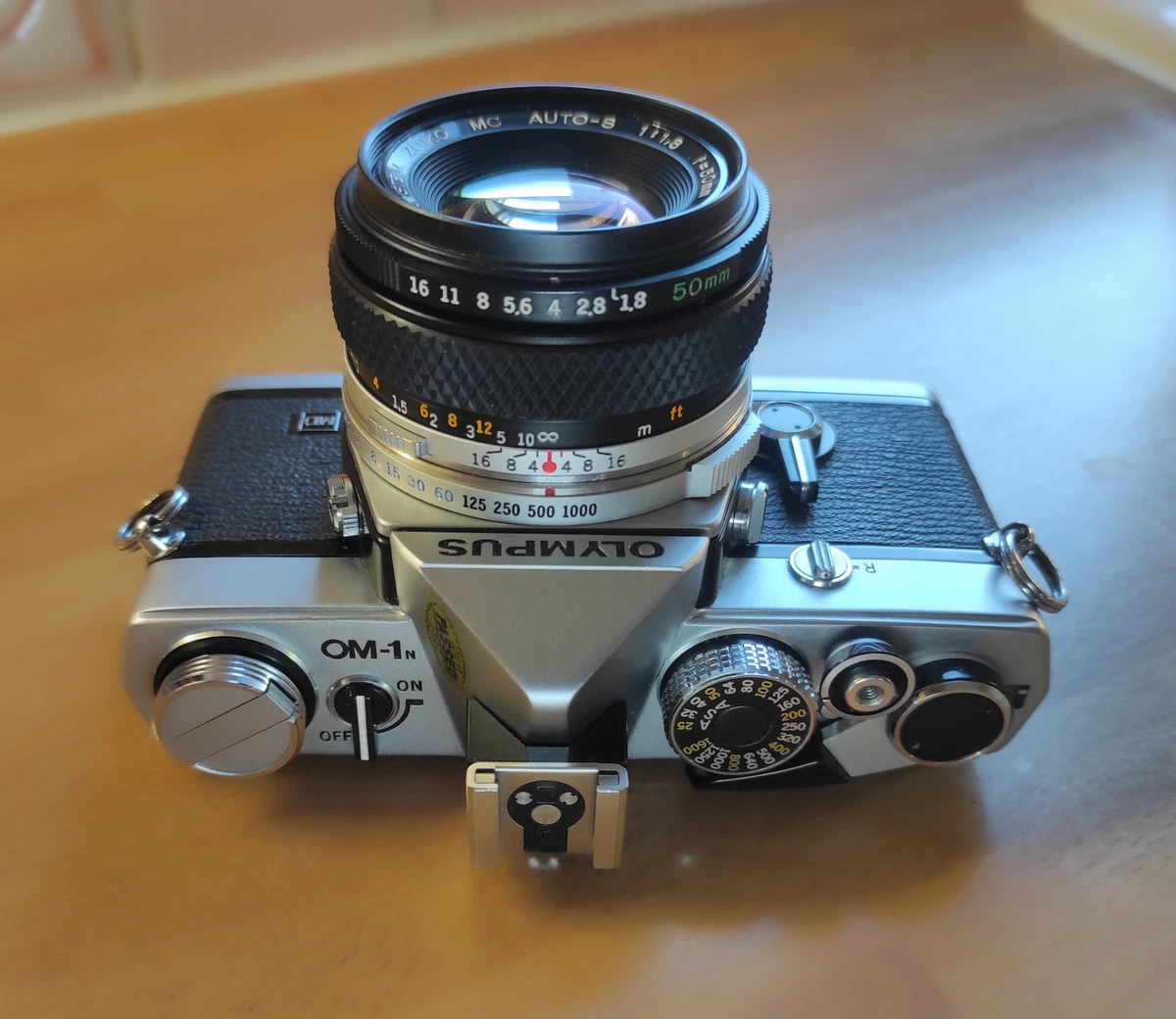 01720cmrk OLYMPUS OM-1 ＋ G.ZUIKO AUTO-S 50mm F1.4 標準レンズ MF一眼