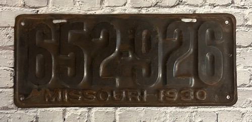 1930 Missouri License Plate 652-926