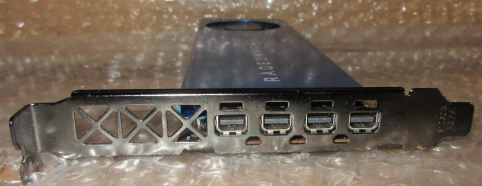 Tarjeta de video AMD Radeon Pro WX 4100 4 GB GDDR5 PCI Express x16 Foto 4 de 4