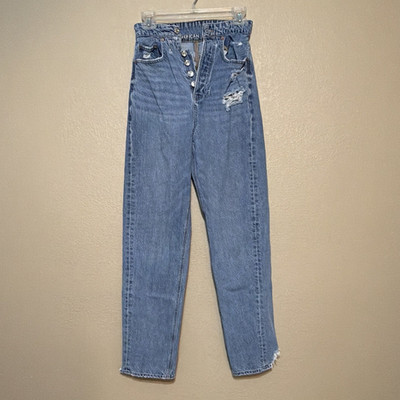 American Eagle Women's Size 0 Light Wash High-Rise Distressed Jeans