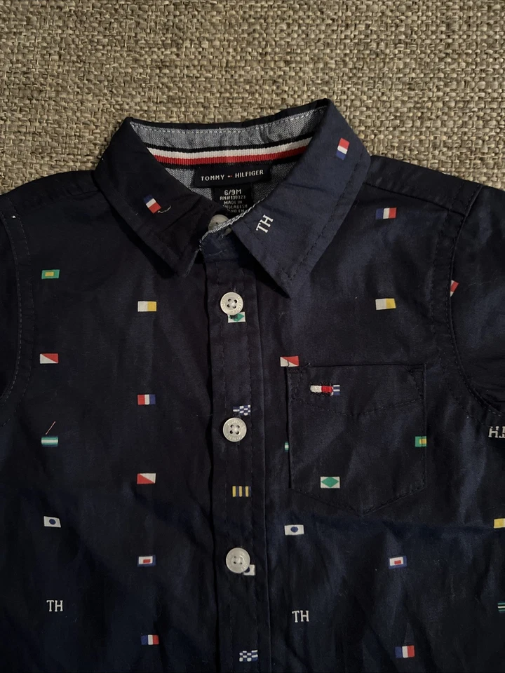 NUEVO CON ETIQUETAS Infantil Tommy Hilfiger Multicolor Azul Marino Bandera Camisa Abotonada Logo 6-9 Meses Foto 2 de 4