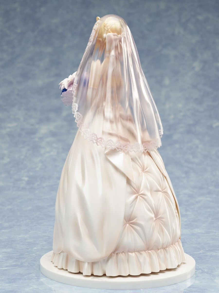 NEW* Fate/Stay Night: Saber 10th Anniversary Royal Dress Ver 1/7