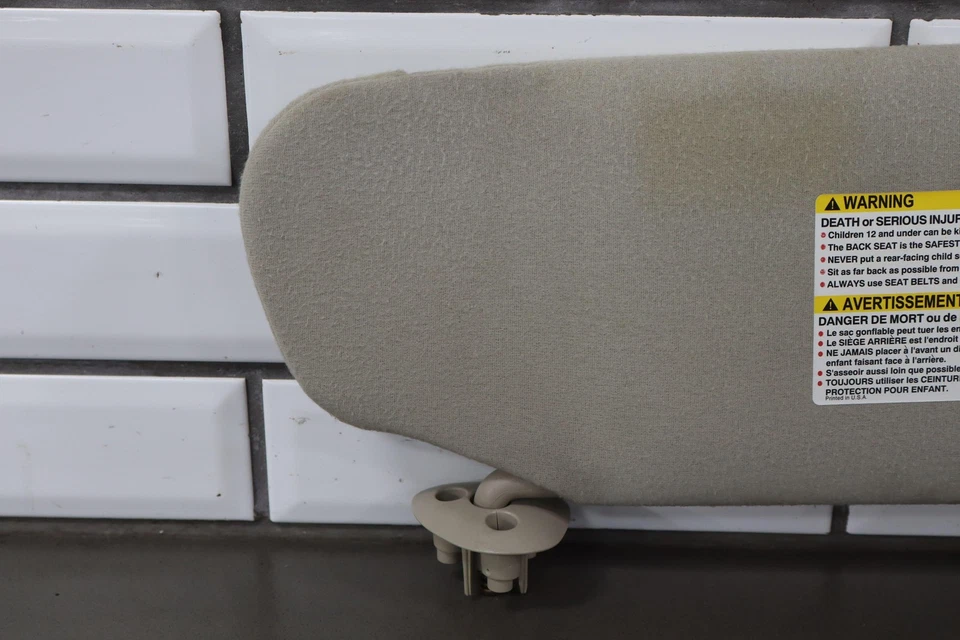 03-07 雪佛兰索罗德 2500HD GMT800 内部遮阳板 左/右 中性 原始设备制造商 — 第 3/4 张图片