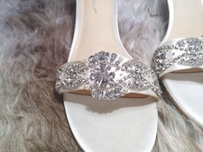 Betsey Johnson Mel Sz. 10m Ivory Satin Mid Block Heel Rhinestones Bridal Formal