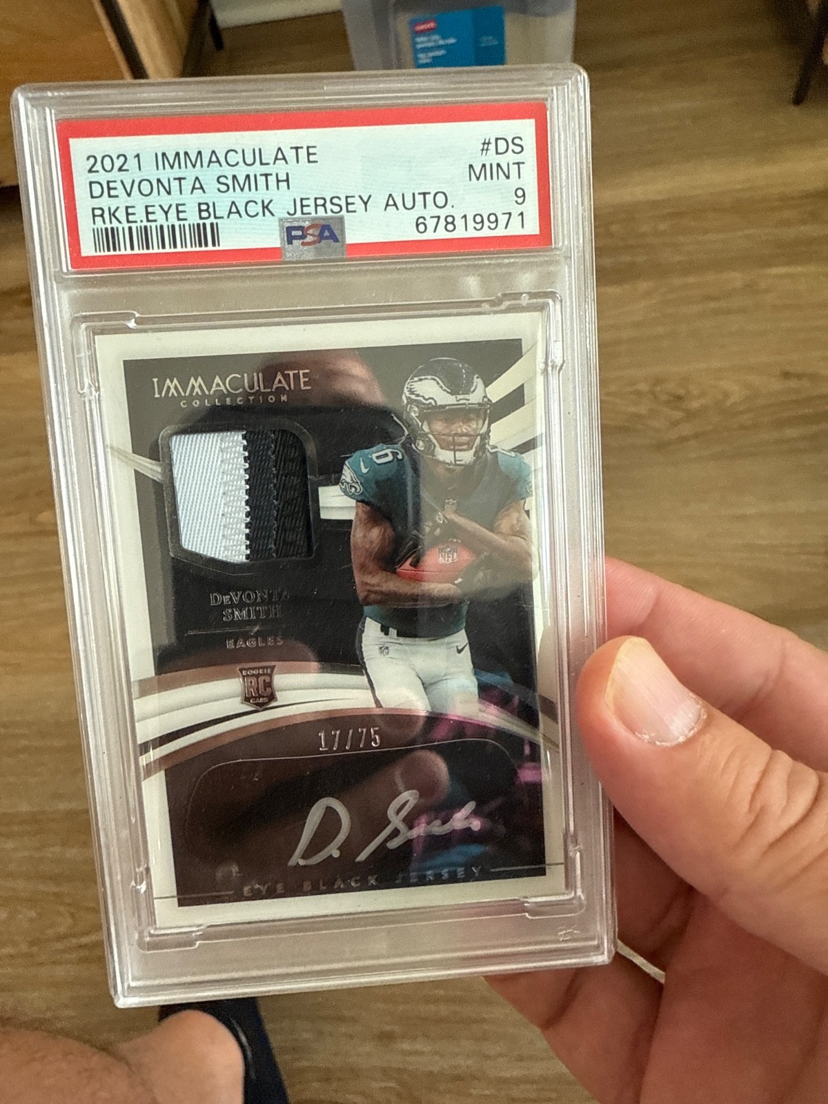 Immaculate, Eye Black Jersey, Devonta Smith RC rookie auto /75