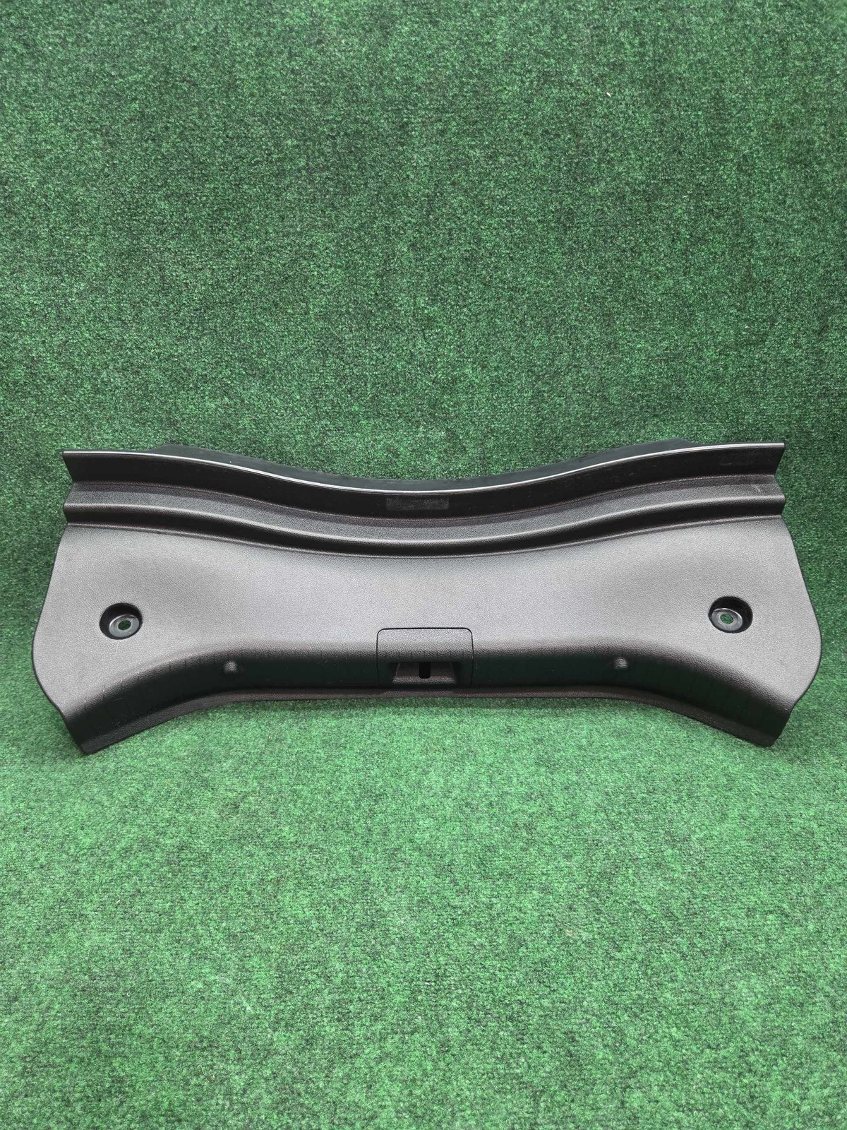 2014-2019 Mercedes Benz Cla 250 Rear Loading Sill Trim Oem A1176905100