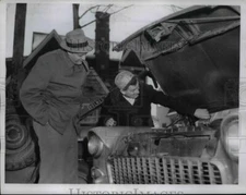 1957 Press Photo Gas Station