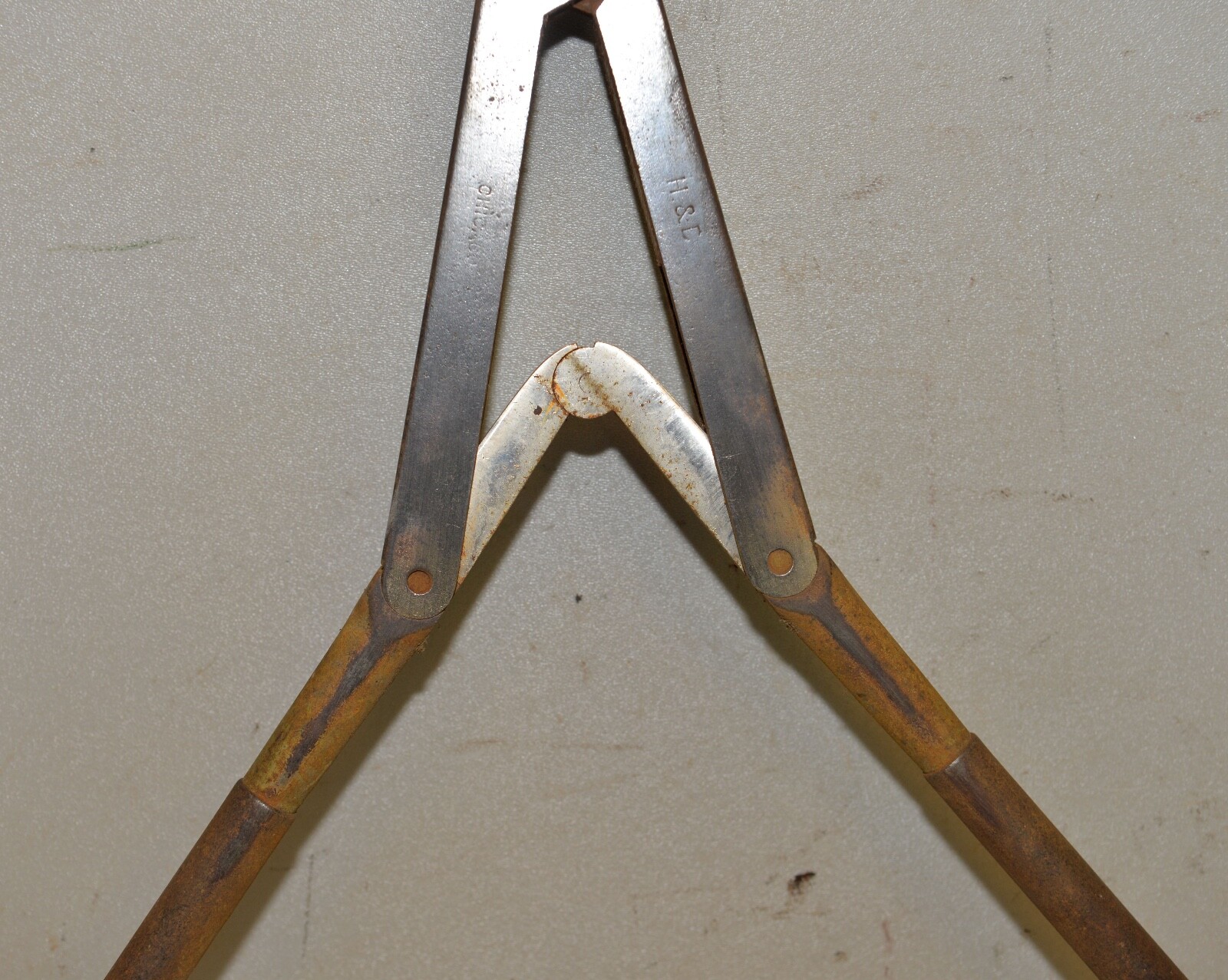 Quality H & C Chicago horse cow nipper cutter collectible lever action tool 