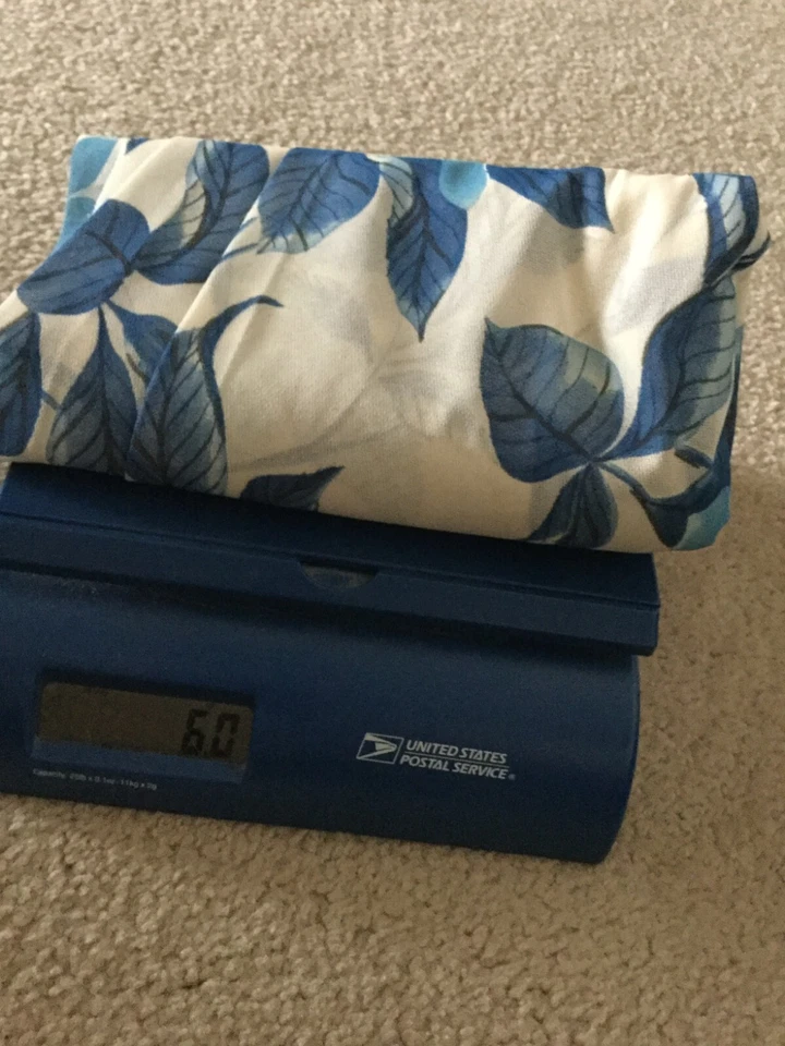 Tela Ropa Mujer Fondo Crema Sólido Azul Dorado Hojas 61" Ancho 58" Largo Foto 2 de 4