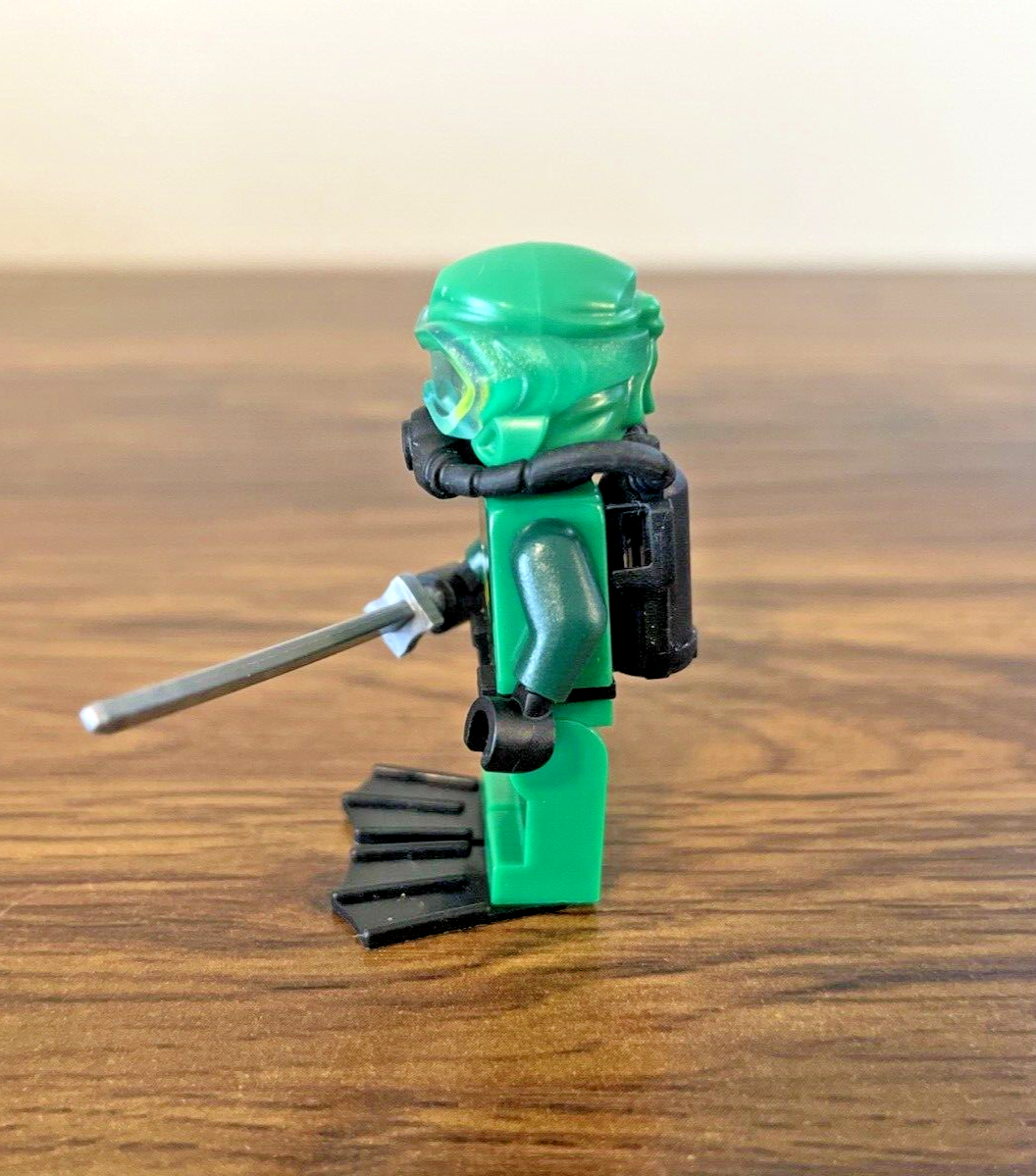 じんばぶえ Lego NINJAGO - Seabound Lloyd Scuba Gear Minifigure njo702
