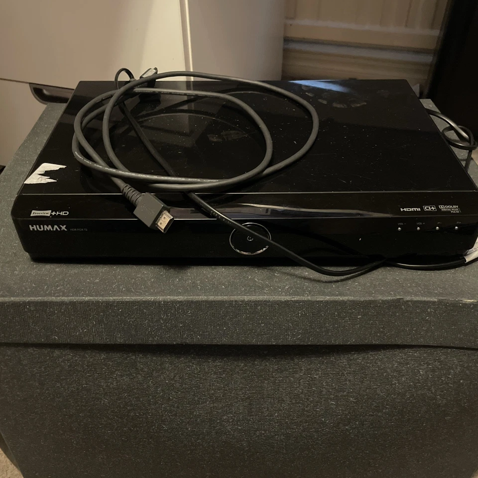 Humax HDR-FOX T2 Freeview+ HDMI 500Gb Twin Tuner Terrestrischer TV Recorder Box