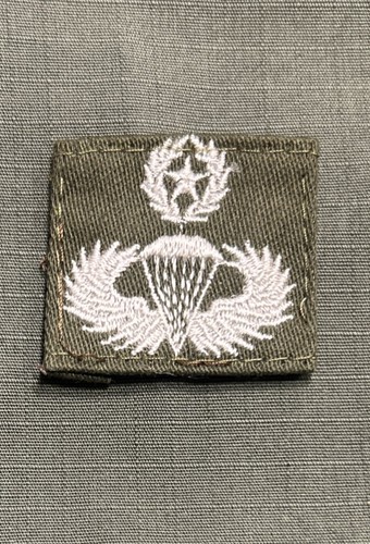 US Army Master Parachutist Badge OD Green Sew-On White Utility