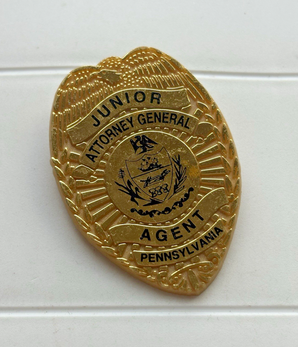 Pennsylvania Attorney General Junior Agent Plastic Pinback Badge
