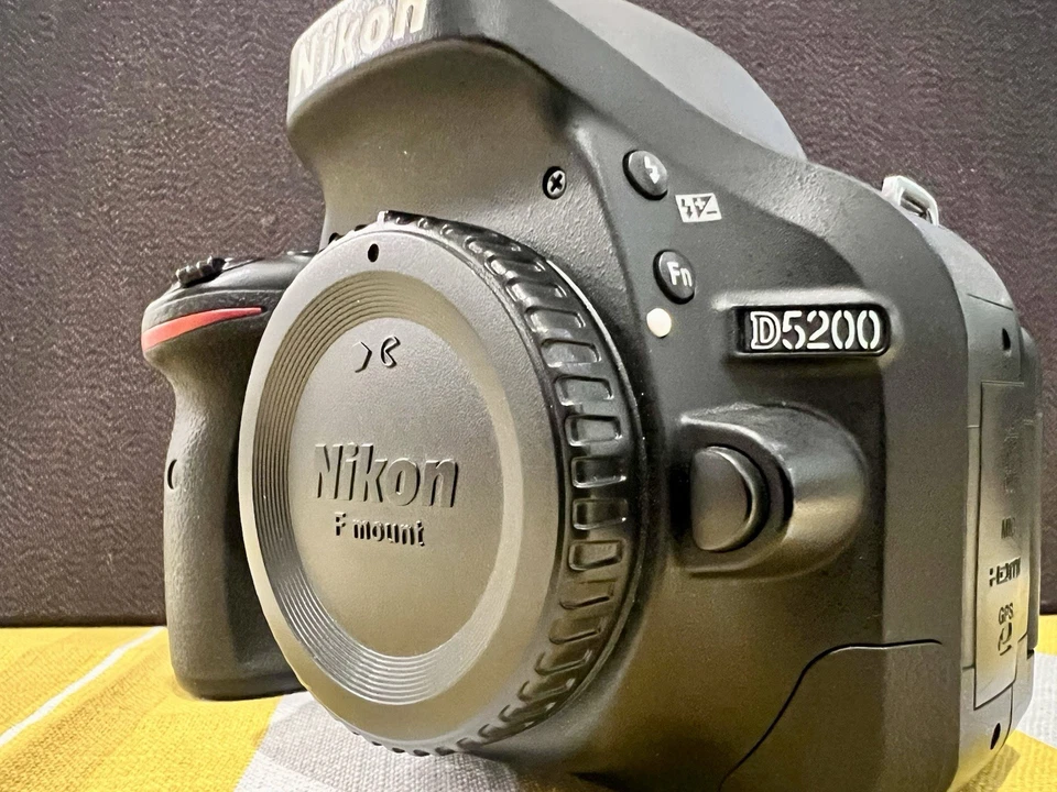 Kit de cámara Nikon D5200 DSLR 18-55 mm VR bolsa de lentes baterías cargadores paquete de filtro Foto 2 de 4