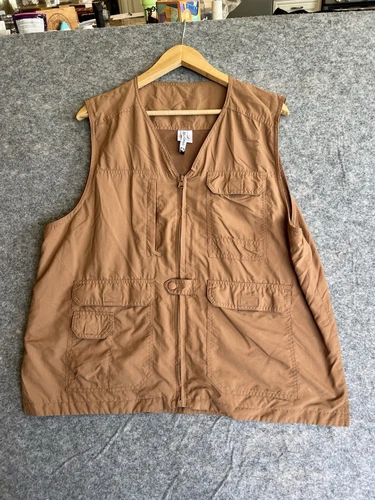 Magellans Travel Gear Vest Mens L Brown Full Zip 8 Pocket Hiking Fishing Light - product listing photo