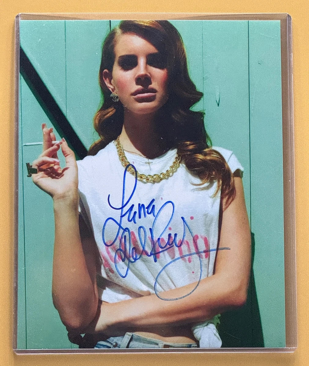 Preços baixos em Lana Del Rey Memorabilia ASSINADA | eBay