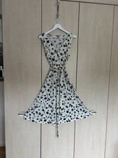 H&M Floral Sleeveless V Neck Dress Size M