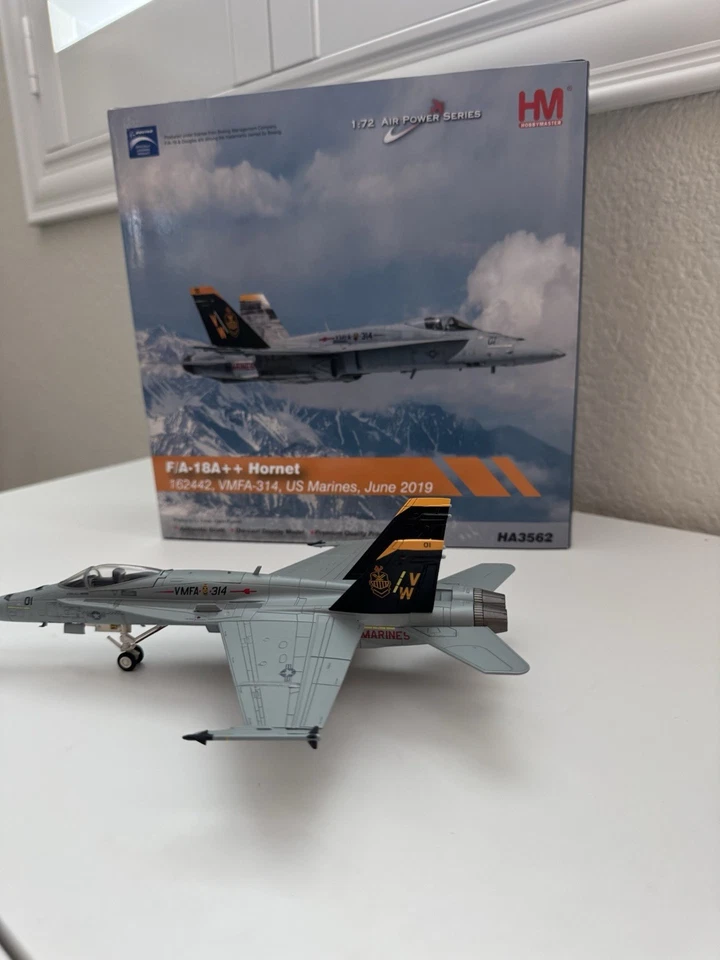 HA3562 Hobby Master F/A-18A++ Hornet 1/72 Modelo VW01 USMC VMFA-314 Negro Foto 3 de 4