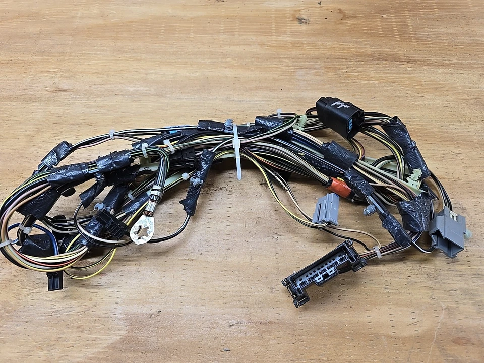 正品 Mopar Lift-Gate 接线 4868637AC。 S72 — 第 4/4 张图片