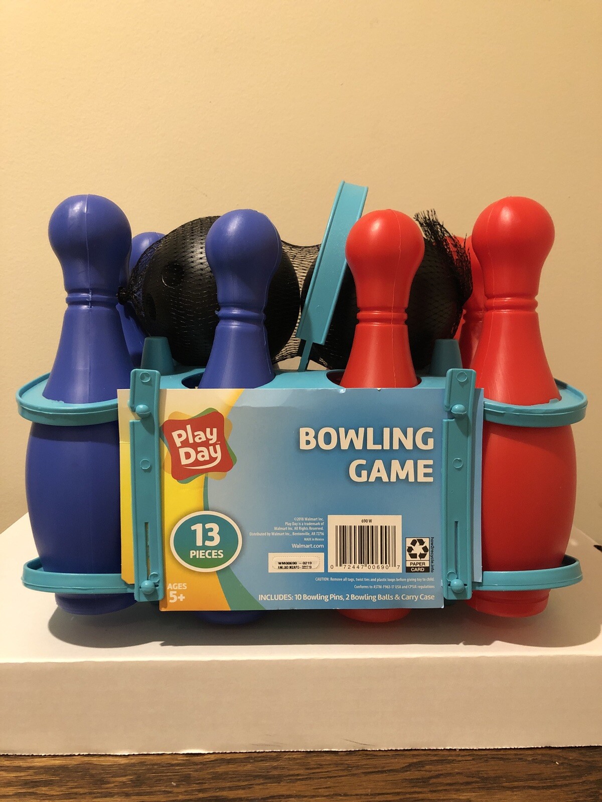 play day jumbo bowling set