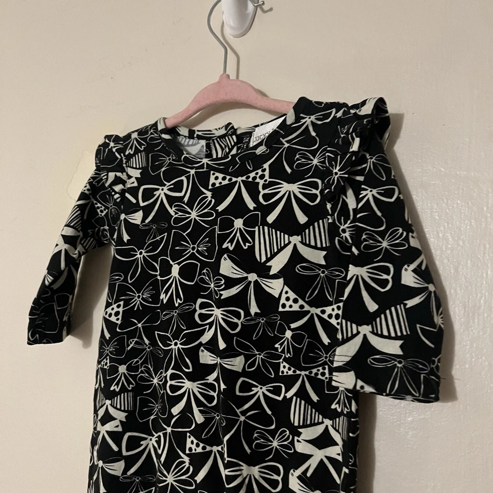 Body Lucky Jade Negro Blanco Lazo Gráfico Volantes Una Pieza Talla 3-6 Meses Nuevo con Etiquetas Foto 2 de 4