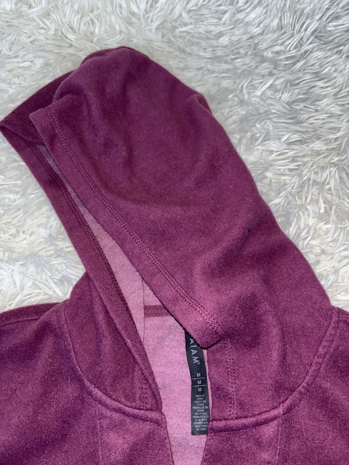 Gaiam взрослый размер M мягкий пуловер фиолетовый толстовка с капюшоном. Теплый не громоздкий  - Изображение 3 из 4