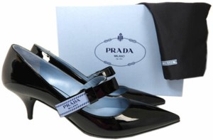prada logo bow pointy toe pump
