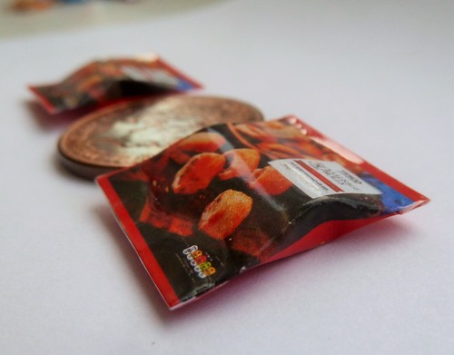 DOLLS HOUSE MINIATURE FOOD 1:12 * 2 X BAGS OF PARTY SAUSAGE ROLLS * COMBINED P+P - Picture 3 of 3