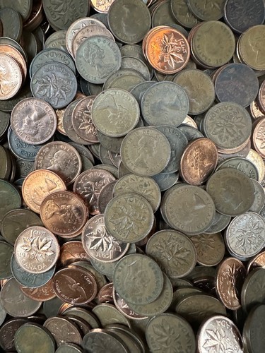 Canada Cents Lot of Over 250 (1.5 -2 lbs) Pre-1982 Copper Good to Uncirculated - Picture 10 of 14