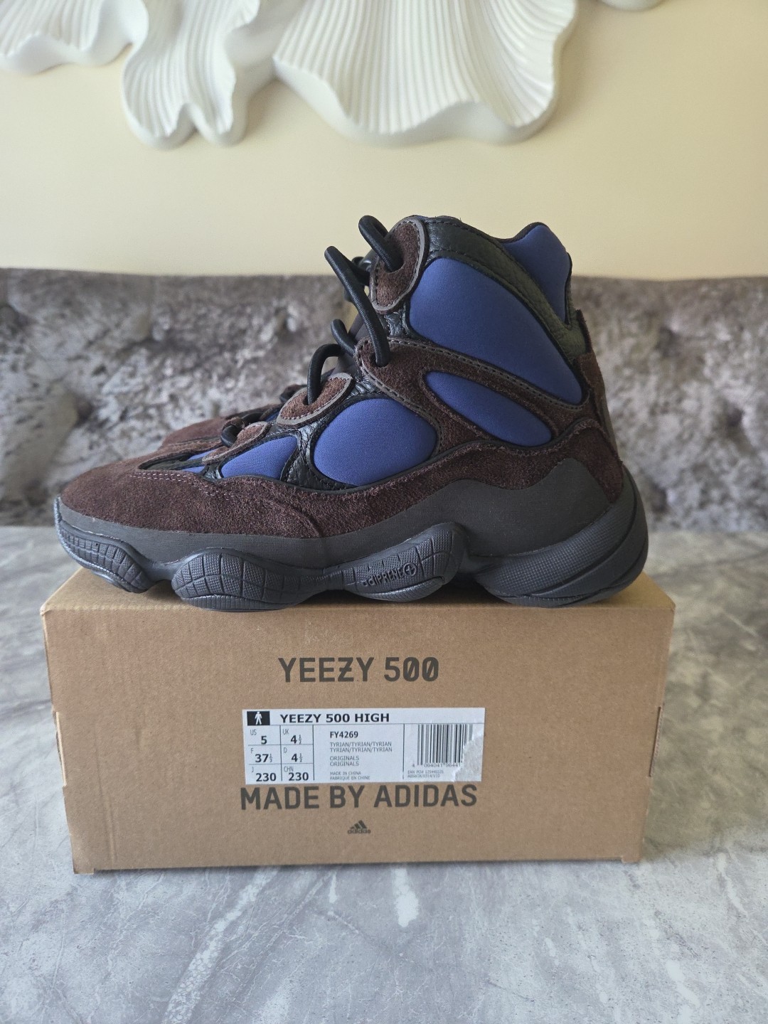 ADIDAS YEEZY 500 HIGH TRAINERS JUNIOR BOYS SIZE UK4.5 FIT UK3.5 GENUINE NEW