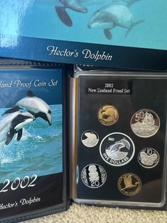 2002 New Zealand Hector's Dolphin Proof Coin Set