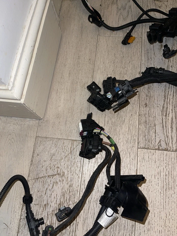 Mini Countryman F60 Engine Wiring Loom Harness 2018-2023 9850704 - Image 3 of 4