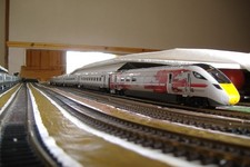 HORNBY CLASS 800 HITACHI TEST TRAIN & COACH PACK R3579 & R4897 LIMITED EDITION