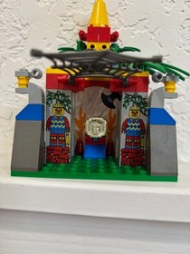 LEGO Adventurers: Spider's Secret 5936  great condition  Complete. 3 minifigures