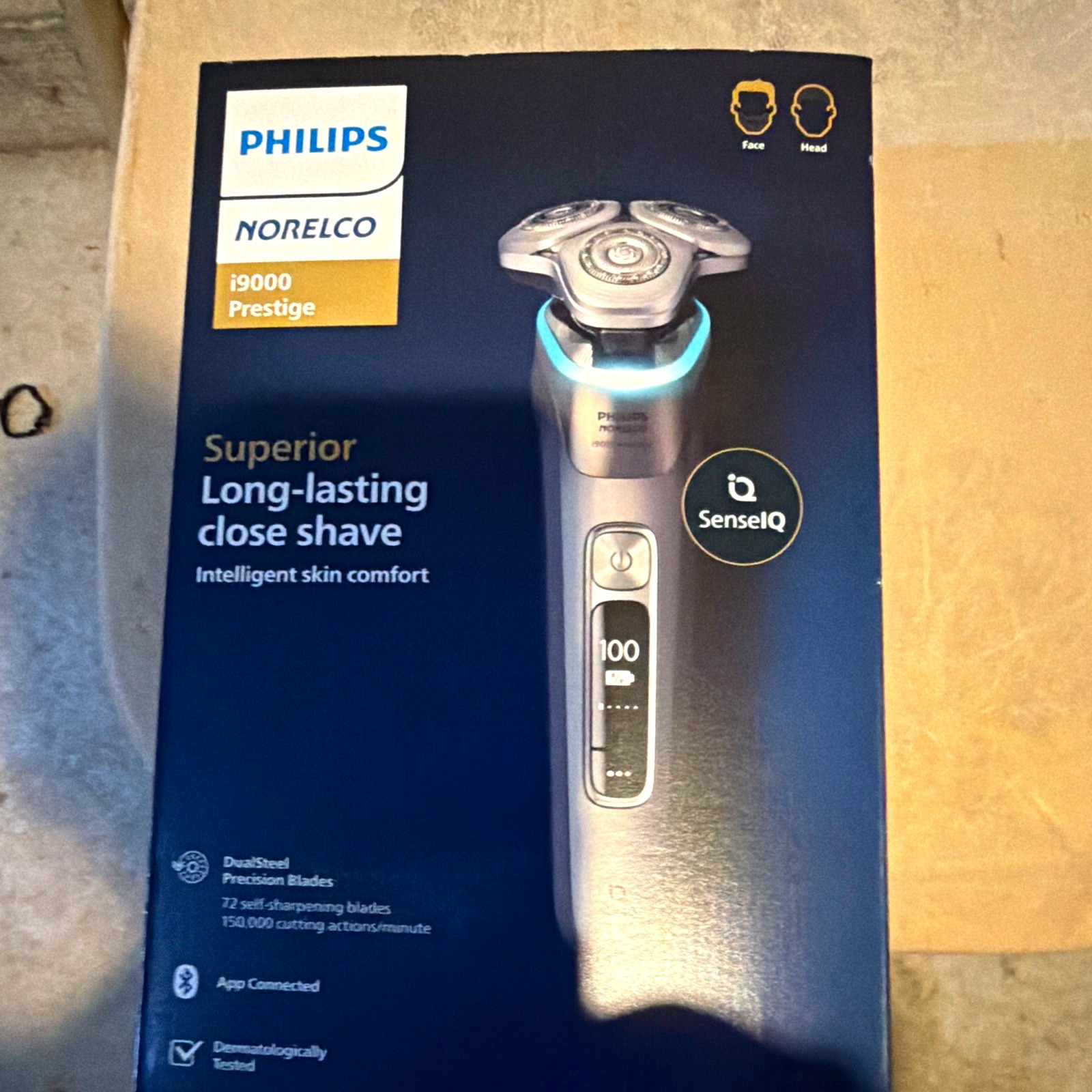 Philips Norelco i9000 Prestige SenseIQ 3-Head Rotary Shaver Silver XP9203/81
