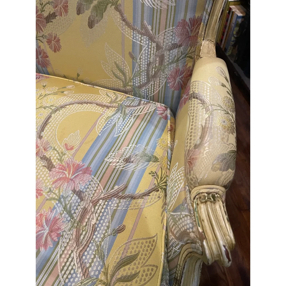 19th Century French Louis XV Bergere Arm Chair in a Fine Floral Upholstery - Image 4 of 4