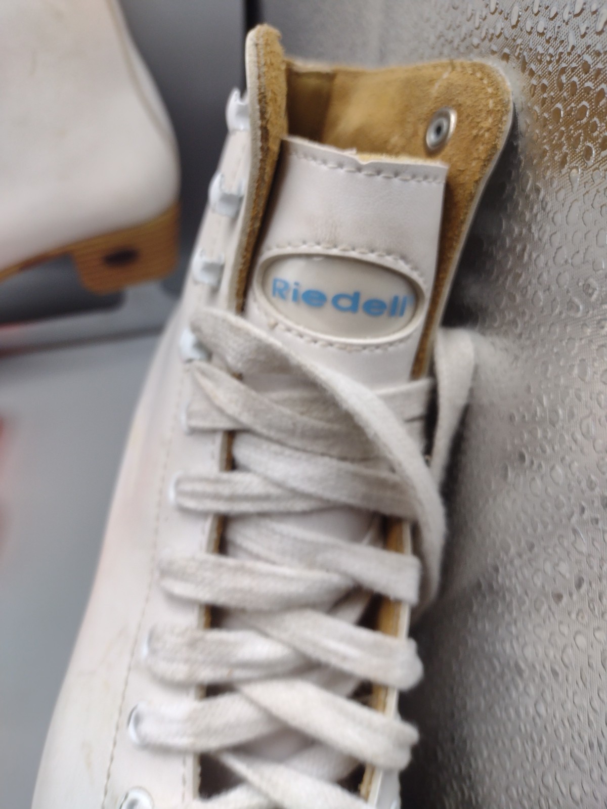 Riedell Women's Figure Skates Size 7 Model 112 With Skate Guards