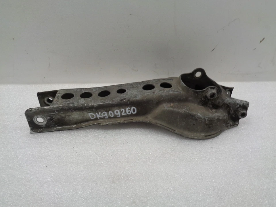 2001-2009 Volvo S60 braço de controle traseiro esquerdo do motorista localização inferior fabricante de equipamento original DK909260 - Imagem 3 de 4