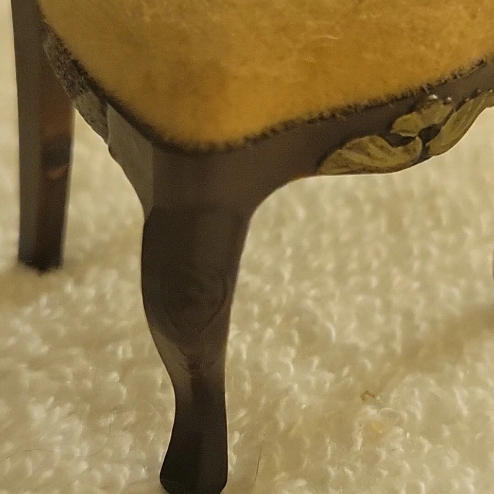 Sillón de comedor vintage escala reina Ana casa de muñecas miniatura Foto 4 de 4