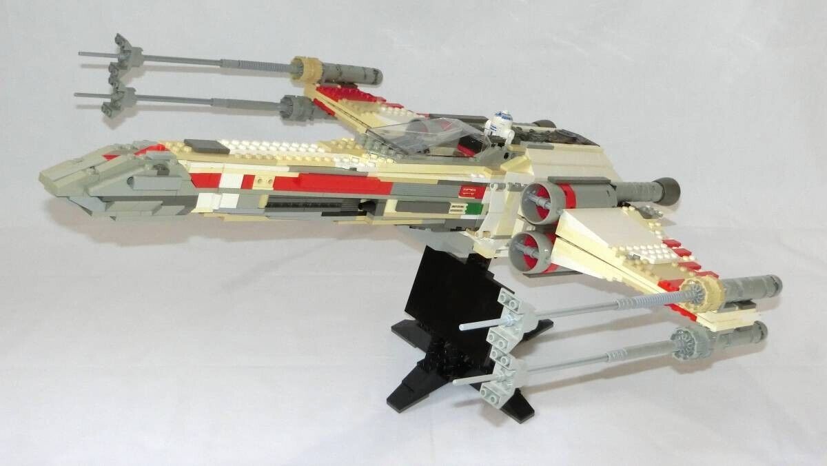LEGO Star Wars Ultimate Collector Series X-Wing Fighter 7191 In 2000 Used Retire