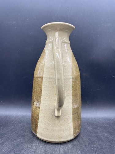 Pottery Jug Signed ESSIG Hand Thrown Milk Pitcher Pottery Jug by MARK ESSIG 10.5 - Picture 3 of 9